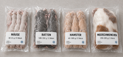 Verpacktes Frostfutter mit Sorten und Größenangaben